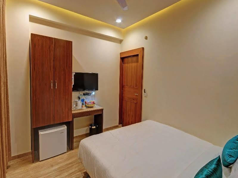 Fabhotel Kyra - Near Airport Road Ахмедабад Экстерьер фото