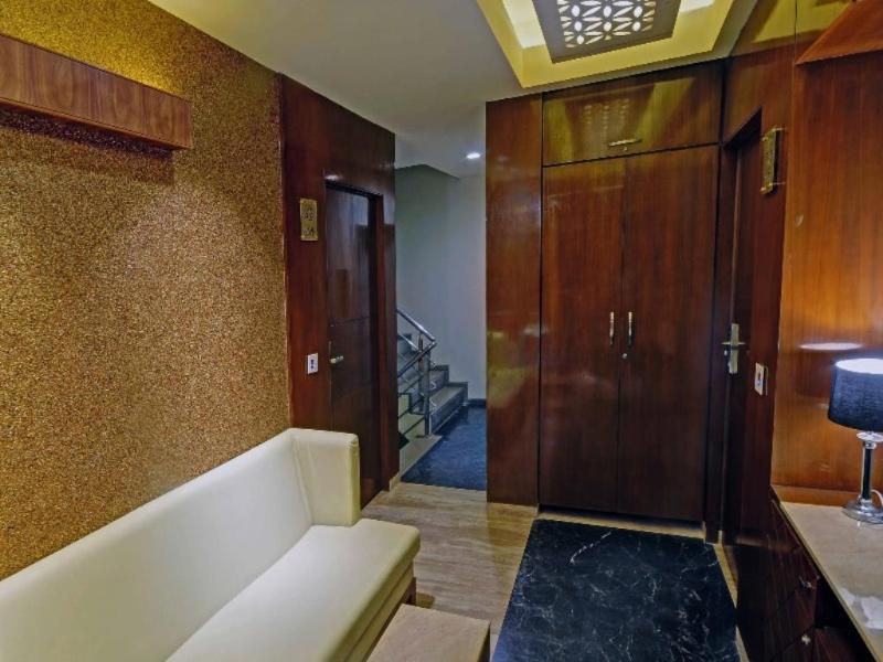 Fabhotel Kyra - Near Airport Road Ахмедабад Экстерьер фото