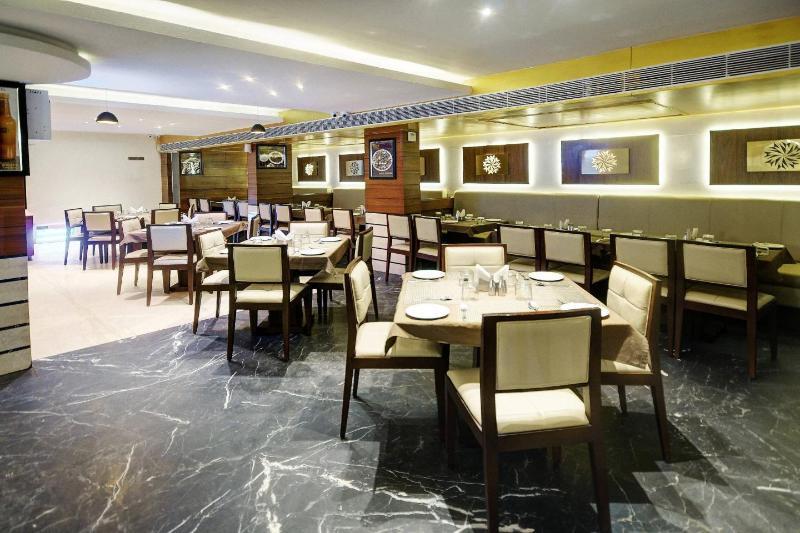 Fabhotel Kyra - Near Airport Road Ахмедабад Экстерьер фото