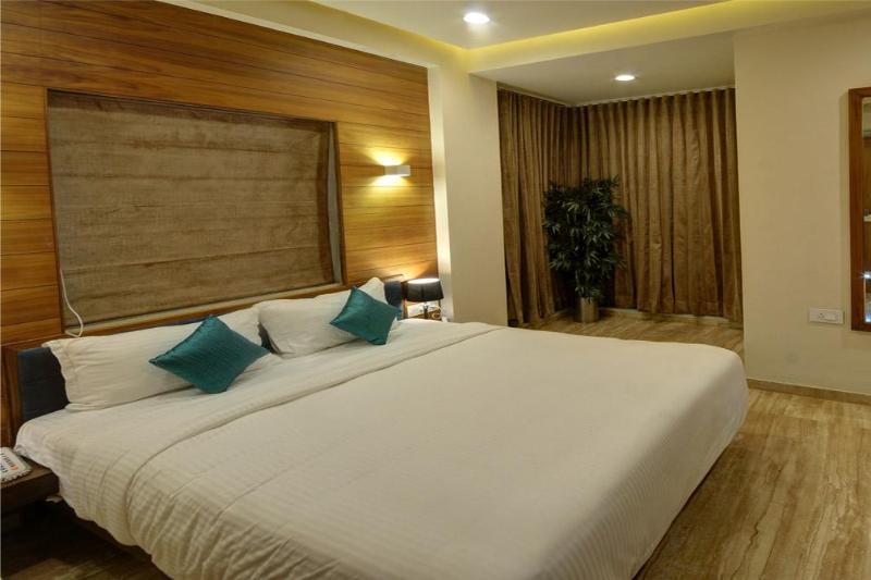 Fabhotel Kyra - Near Airport Road Ахмедабад Экстерьер фото